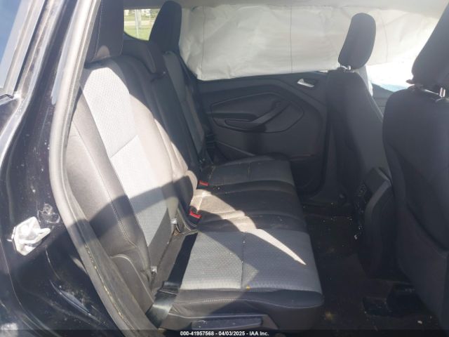 1FMCU9GD9KUC57650 Ford ESCAPE SE
