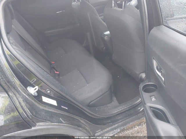 NMTKHMBX4JR032773 Toyota C-HR XLE