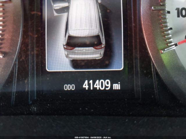 5TDXK3DC0GS702003 Toyota Sienna Se 8 Passenger