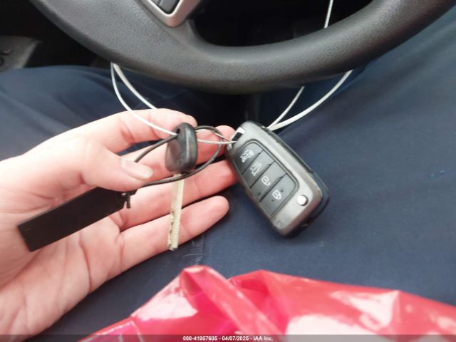 3KPC24A3XKE088606 Hyundai ACCENT SE