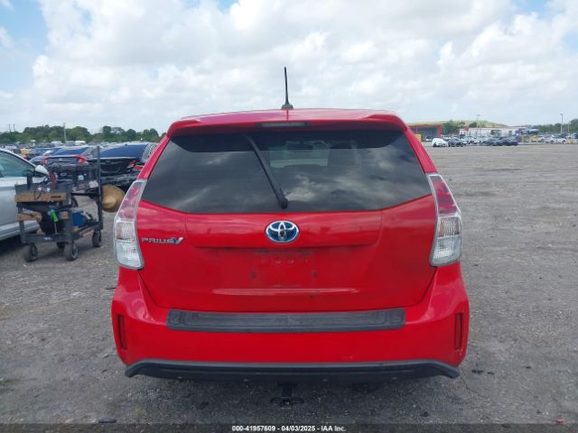 JTDZN3EU8FJ020702 Toyota Prius V Four