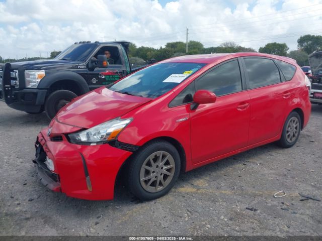 JTDZN3EU8FJ020702 Toyota Prius V Four