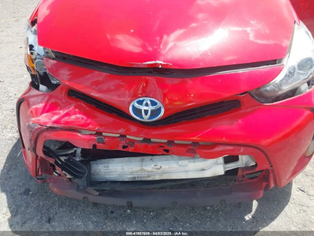 JTDZN3EU8FJ020702 Toyota Prius V Four