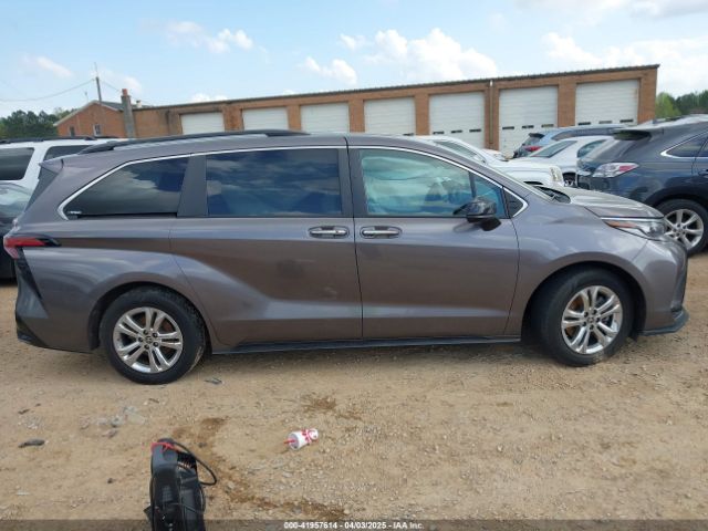 5TDDSKFC8NS047144 Toyota Sienna Xse