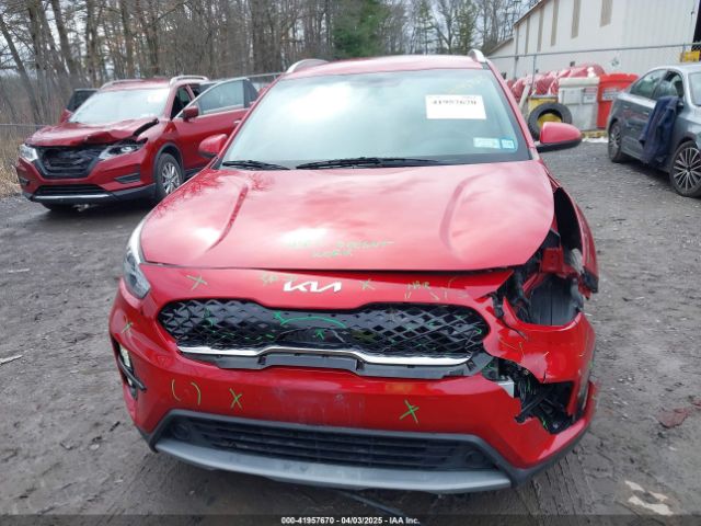 KNDCB3LC7N5518664 KIA NIRO LX