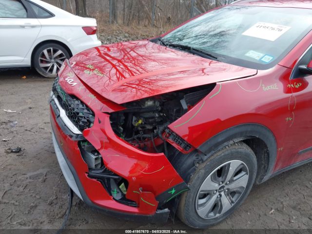 KNDCB3LC7N5518664 KIA NIRO LX