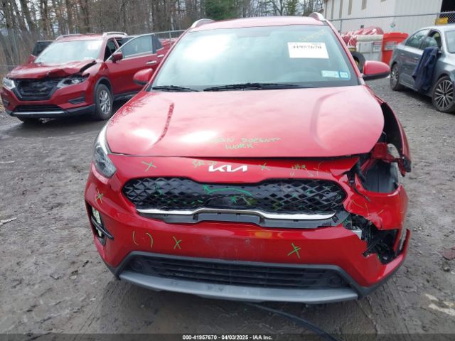 KNDCB3LC7N5518664 KIA NIRO LX