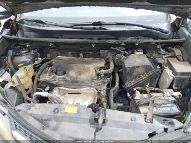 2T3WFREV3EW074260 Toyota Rav4 Xle