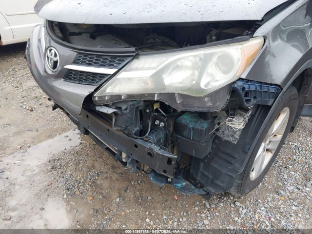 2T3WFREV3EW074260 Toyota Rav4 Xle