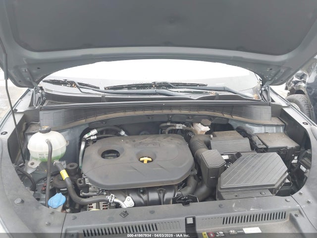KM8J23A48KU996494 Hyundai TUCSON SE