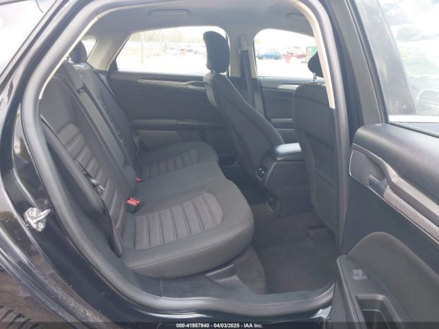 3FA6P0LUXKR243571 Ford Fusion Hybrid Se