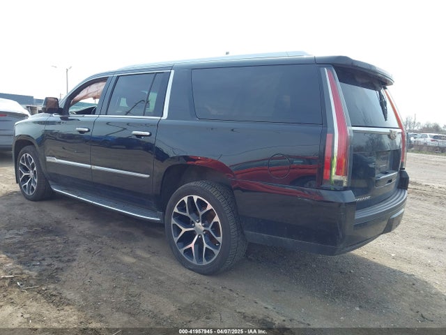 2016 CADILLAC ESCALADE ESV 1GYS4HKJXGR108319 Photo 2