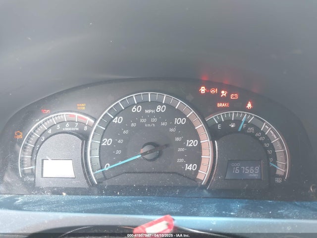 4T1BF1FK3EU425097 Toyota CAMRY SE
