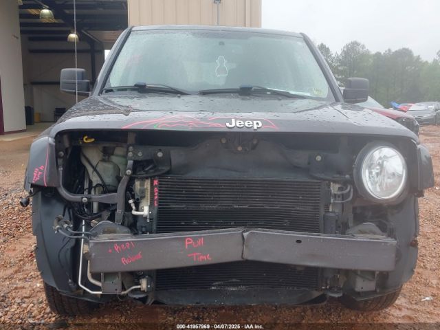 1C4NJPBA0HD157503 Jeep Patriot Sport Fwd
