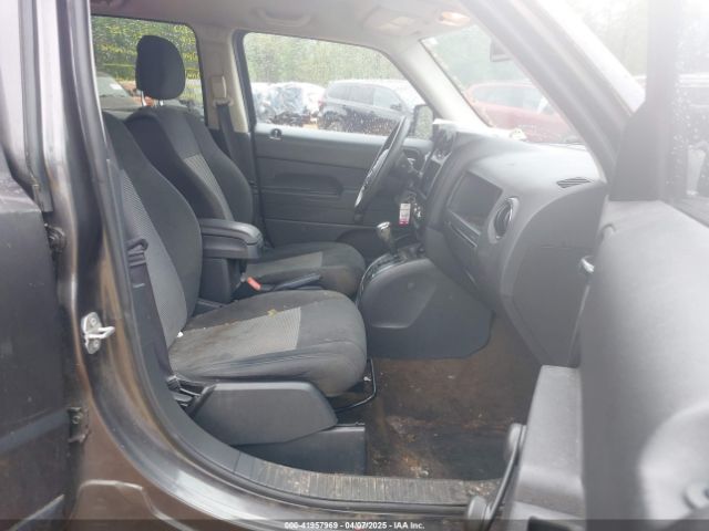 1C4NJPBA0HD157503 Jeep Patriot Sport Fwd