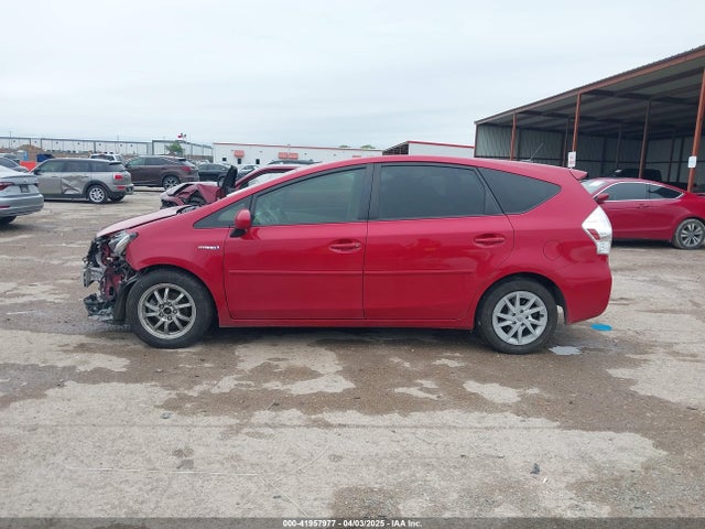 Продажа на аукционе авто 2012 Toyota Prius V Three, vin: JTDZN3EU2C3017293, номер лота: 41957977