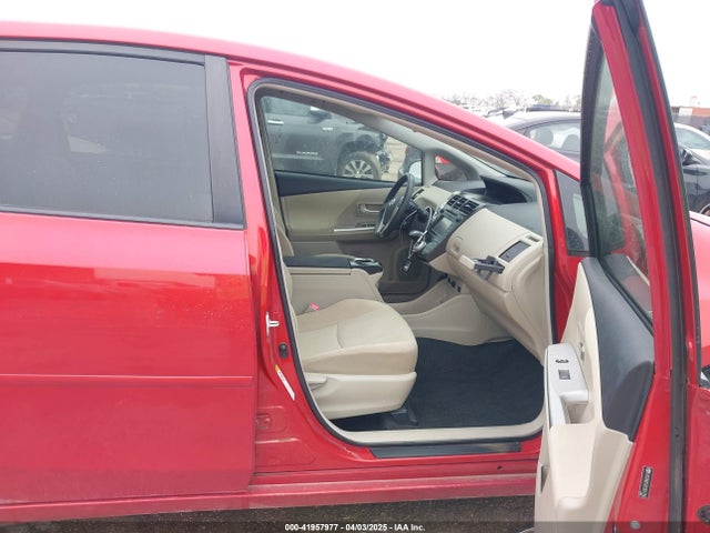 Продажа на аукционе авто 2012 Toyota Prius V Three, vin: JTDZN3EU2C3017293, номер лота: 41957977