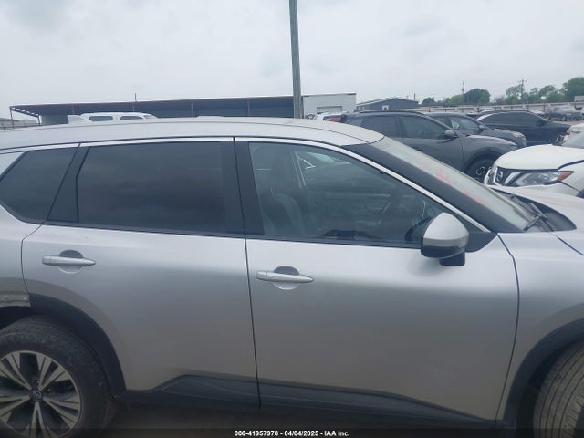 JN8BT3BA5PW403801 Nissan Rogue Sv Fwd