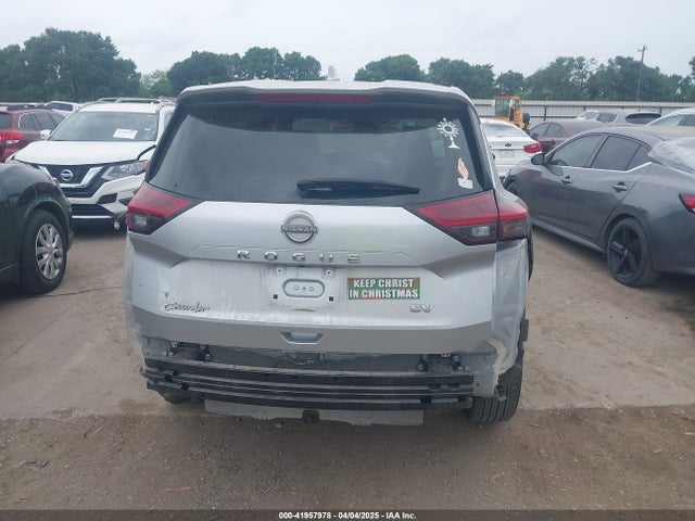 JN8BT3BA5PW403801 Nissan Rogue Sv Fwd