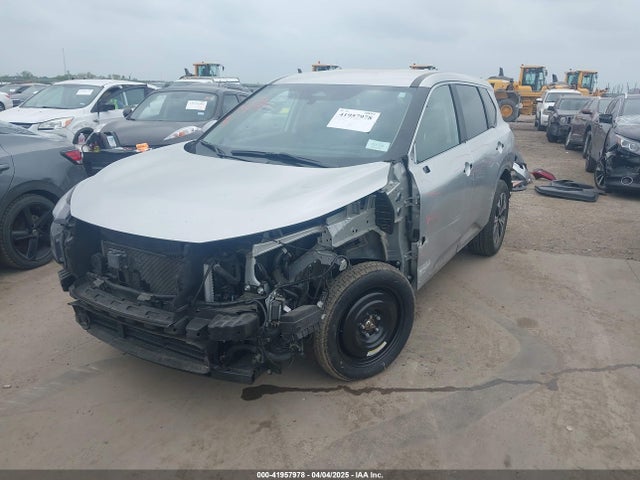 JN8BT3BA5PW403801 Nissan Rogue Sv Fwd