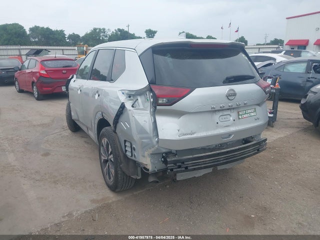 JN8BT3BA5PW403801 Nissan Rogue Sv Fwd