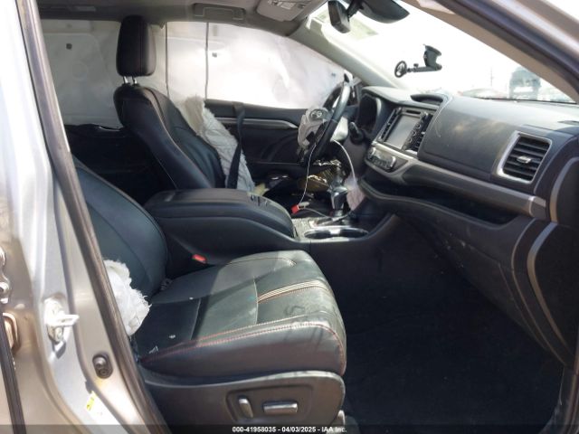 5TDKZRFH5KS571435 Toyota Highlander Se