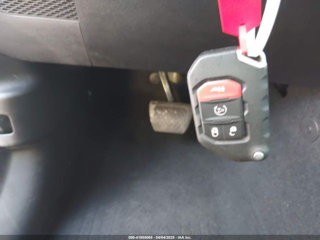 2020 JEEP WRANGLER 1C4GJXAGXLW320279 Photo 10