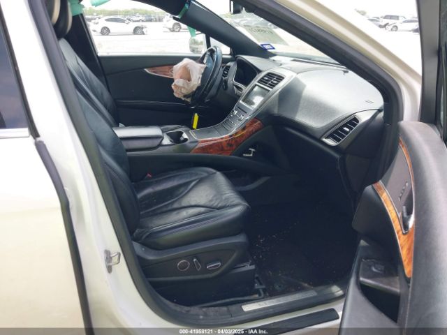 2LMPJ6LR0JBL19858 Lincoln Mkx Reserve