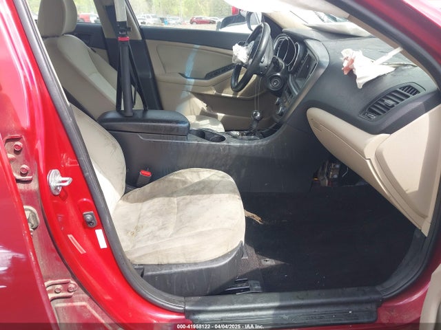 5XXGM4A7XEG350781 KIA Optima Lx