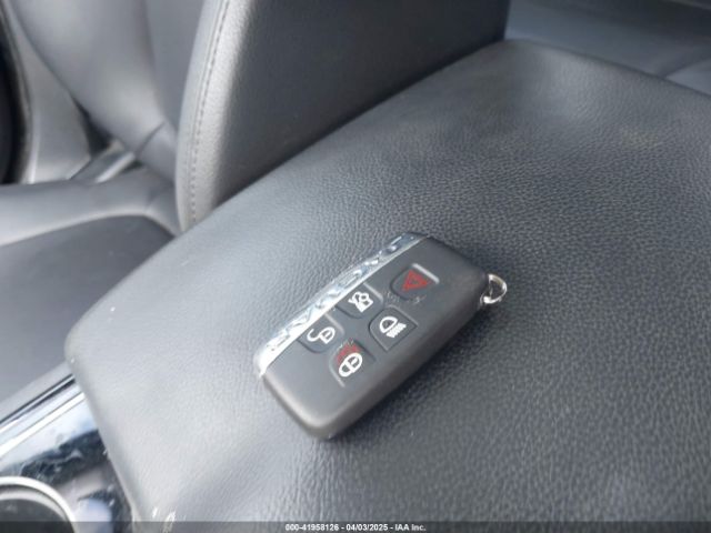SAJAR4BG9HA973543 Jaguar Xe 25t
