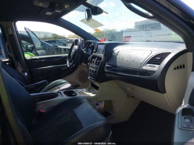 2C4RDGCG9KR774978 Dodge Grand Caravan Sxt