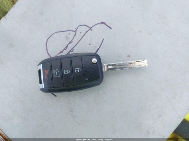 KNDJP3A59J7559292 KIA SOUL +