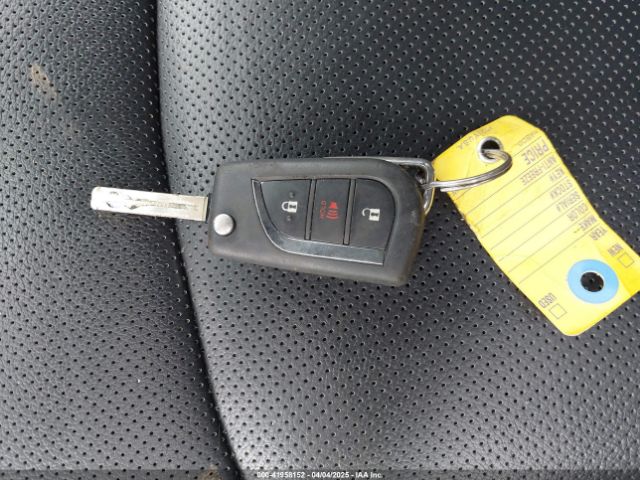 JTMMWRFV6KD033362 Toyota Rav4 Hybrid Le