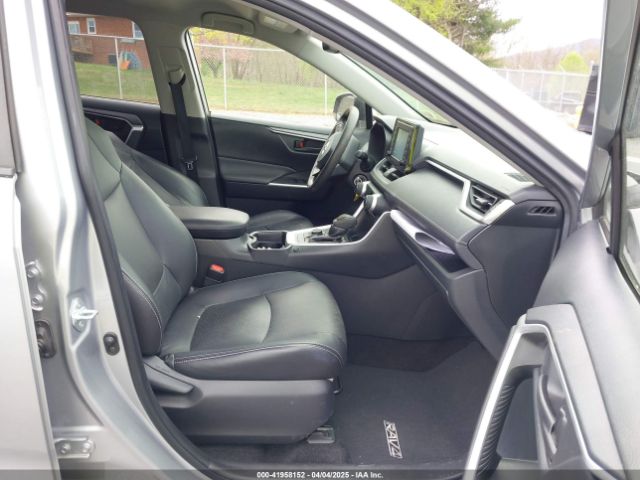 JTMMWRFV6KD033362 Toyota Rav4 Hybrid Le