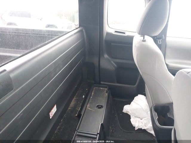 5TFRX5GN0KX139329 Toyota Tacoma Sr