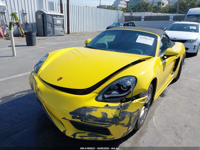 WP0CA2A8XMS210397 Porsche 718 Boxster T