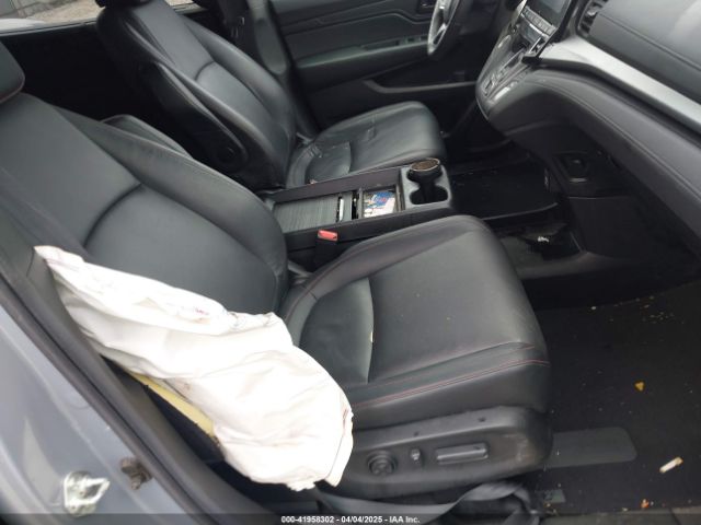 5FNRL6H78RB048170 Honda Odyssey Sport