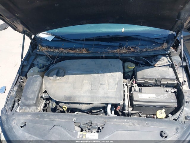 1C3CCCBG6FN570407 Chrysler 200 S
