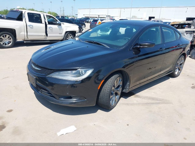 1C3CCCBG6FN570407 Chrysler 200 S