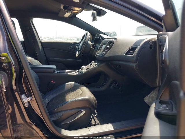 1C3CCCBG6FN570407 Chrysler 200 S