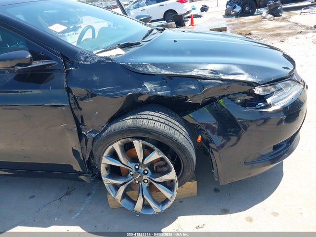 1C3CCCBG6FN570407 Chrysler 200 S