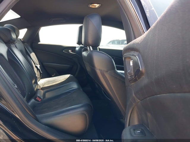 1C3CCCBG6FN570407 Chrysler 200 S