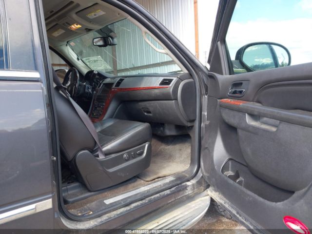 2011 CADILLAC ESCALADE 1GYS3BEF0BR155102 Photo 4