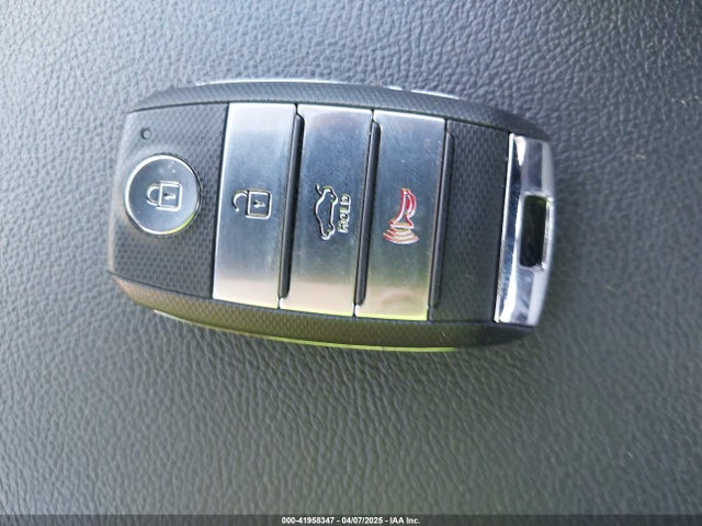 5XXGT4L34KG317817 KIA Optima S