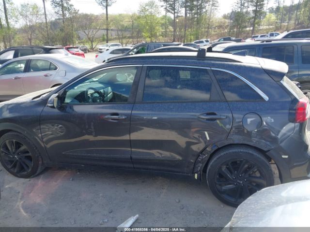 KNDCC3LC7J5133340 KIA NIRO EX
