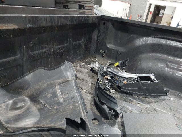 1C6RR7GG0KS744706 RAM 1500 Classic Slt  4x4 6'4 Box