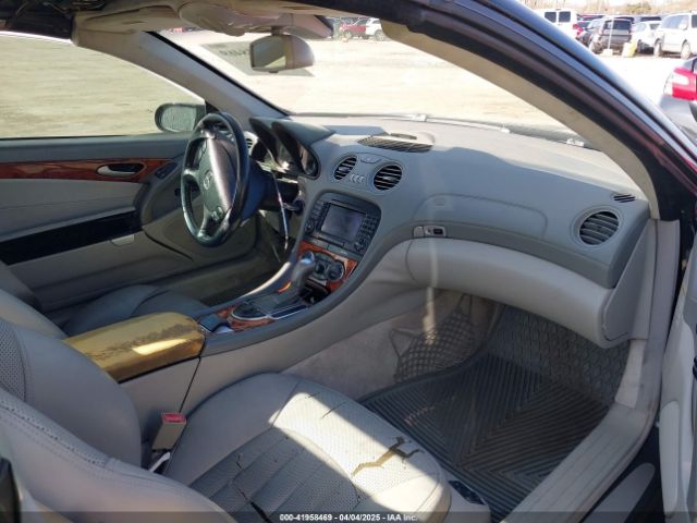2005 MERCEDES-BENZ SL 55 AMG WDBSK74F35F103586 Photo 4