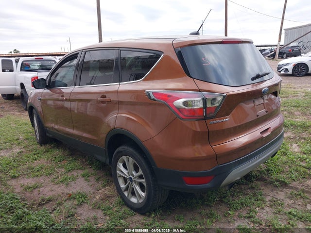 1FMCU0GD8HUA44225 Ford ESCAPE SE
