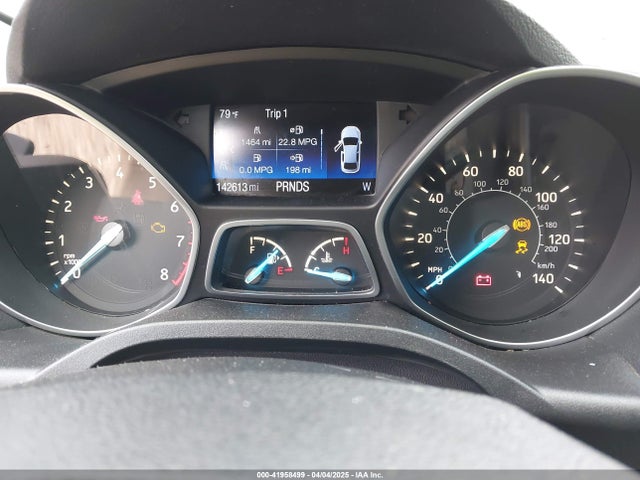 1FMCU0GD8HUA44225 Ford ESCAPE SE
