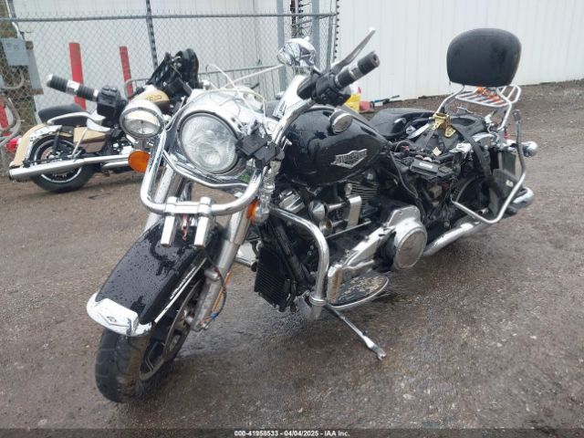 2018 HARLEY-DAVIDSON FLHR 1HD1FBC31JB674666 Photo 1